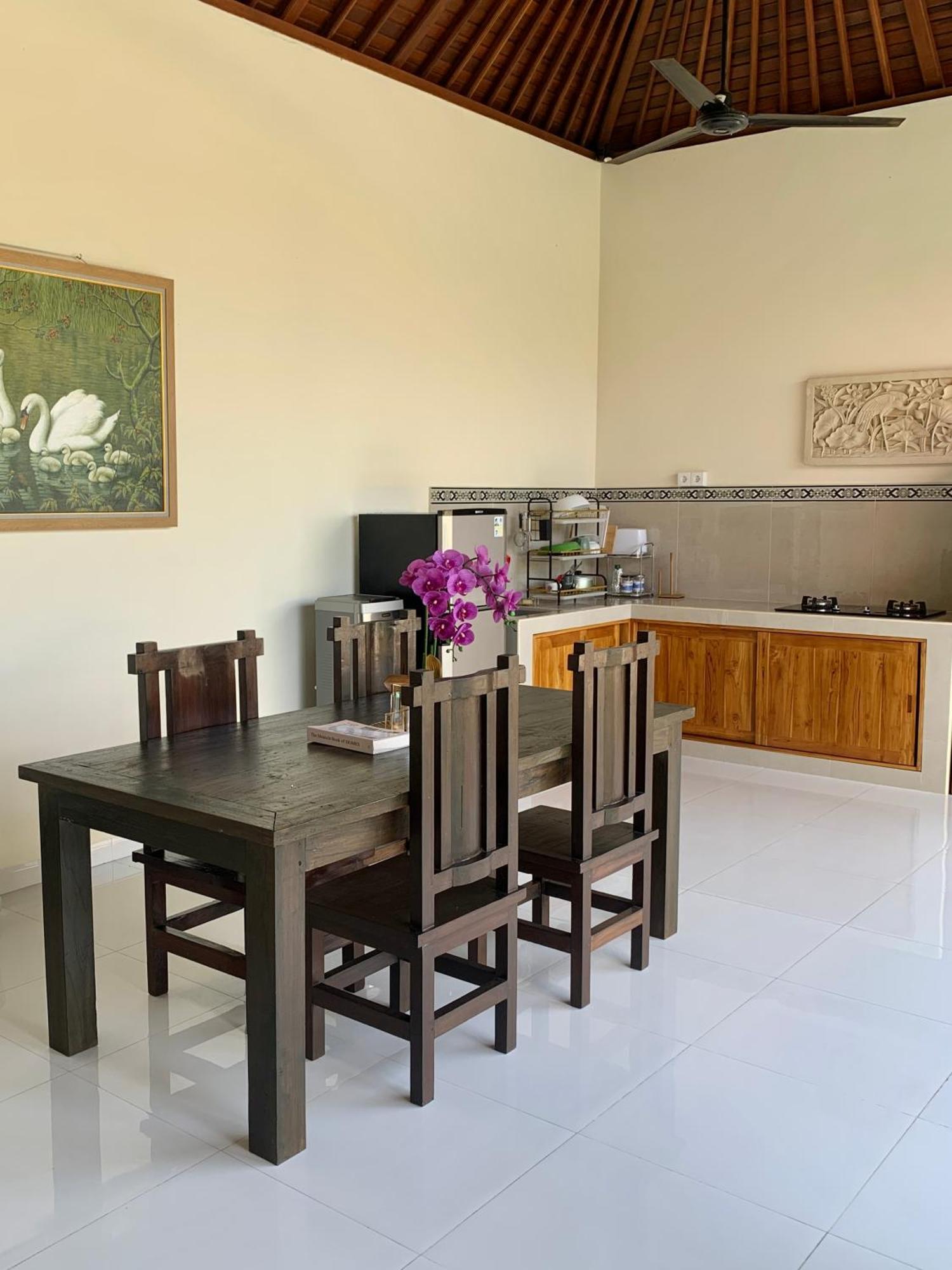 D'sumi Villa