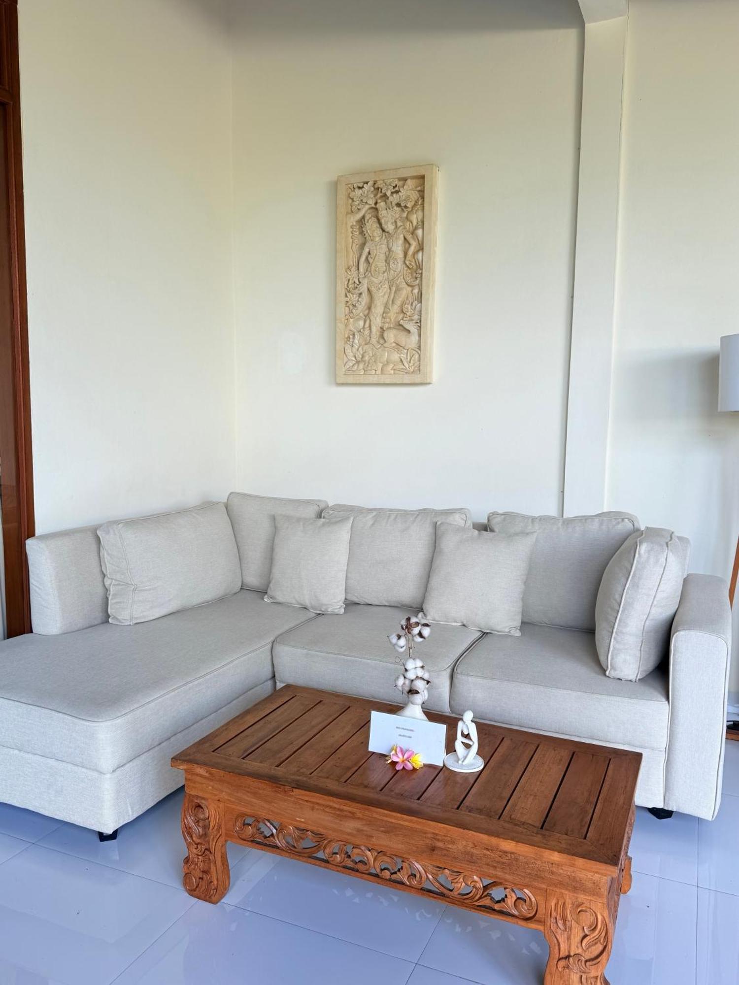 D'sumi Villa